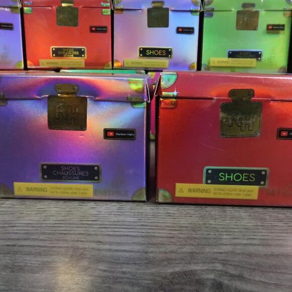 Lot Of 19 Rainbow High Mini Shoes Series 1 Blind Mystery Box - Picture 2 of 4